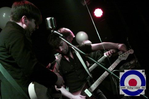 Raj Mandir (H) Messing With The Kids - McCormacks Ballroom Leipzig 12. Dezember 2009 (14).JPG